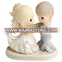 Promotional Love Figurine Wedding Favor